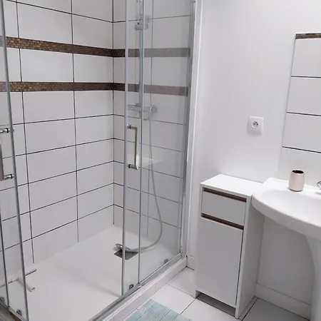 Maison Au Calme Proche 펜션